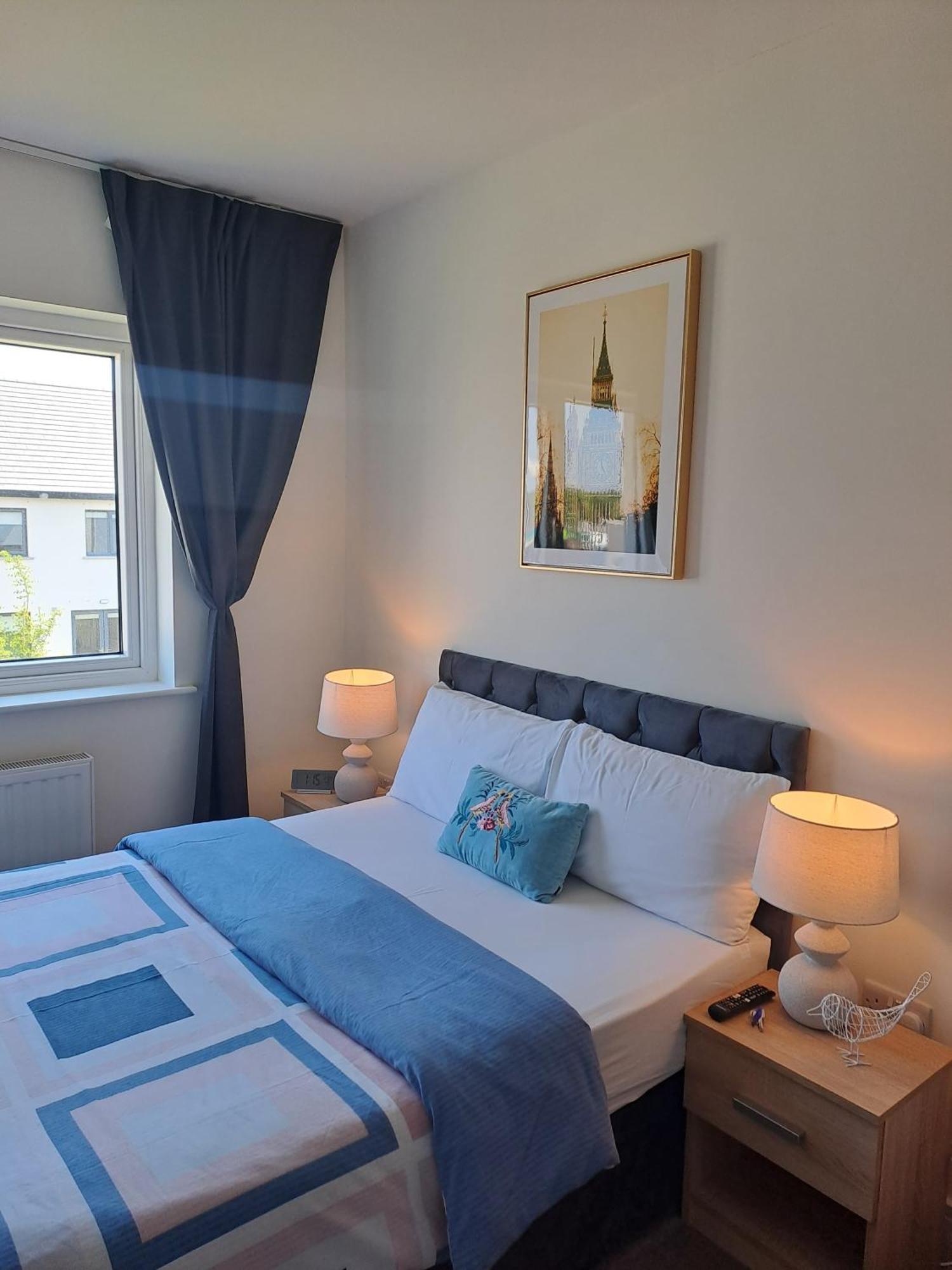 Cozy Bedroom In Lucan, Дублин Экстерьер фото